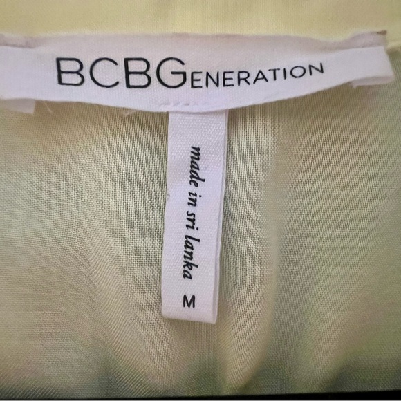 BCBGeneration Sleeveless Button-Down Top - Picture 3 of 3